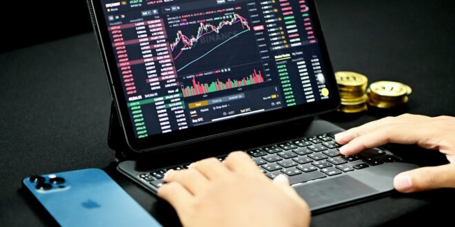 How to Build a Profitable Crypto Portfolio in 2026